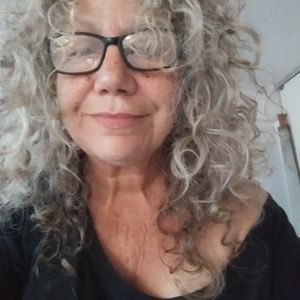 Meet your Posher, Deb